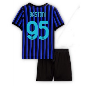 Fotballdrakt Barn Inter Milan Alessandro Bastoni #95 Hjemmedraktsett 2025-26 Kortermet (+ Korte bukser)
